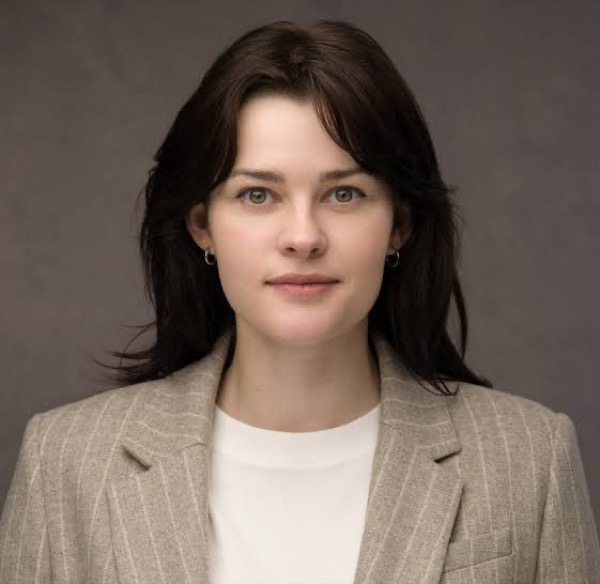 Headshot of Gemma Sturt